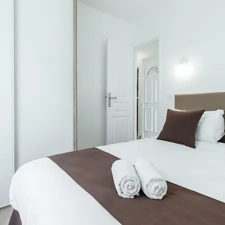 Sleep In City Port 3* Antibes