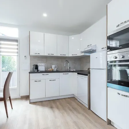 Aparthotel Sleep In City Port Antibes