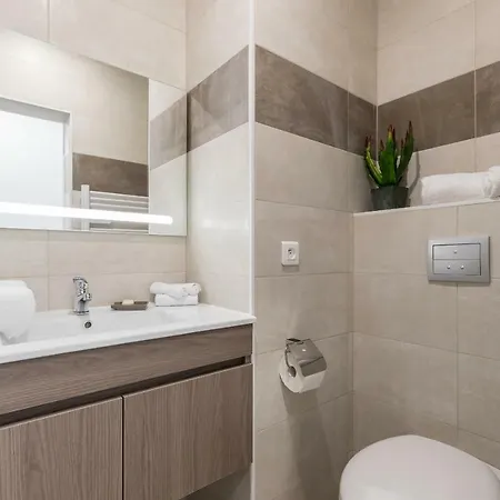 Aparthotel Sleep In City Port 3*